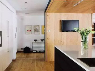 他們說(shuō)客廳要鋪木地板，